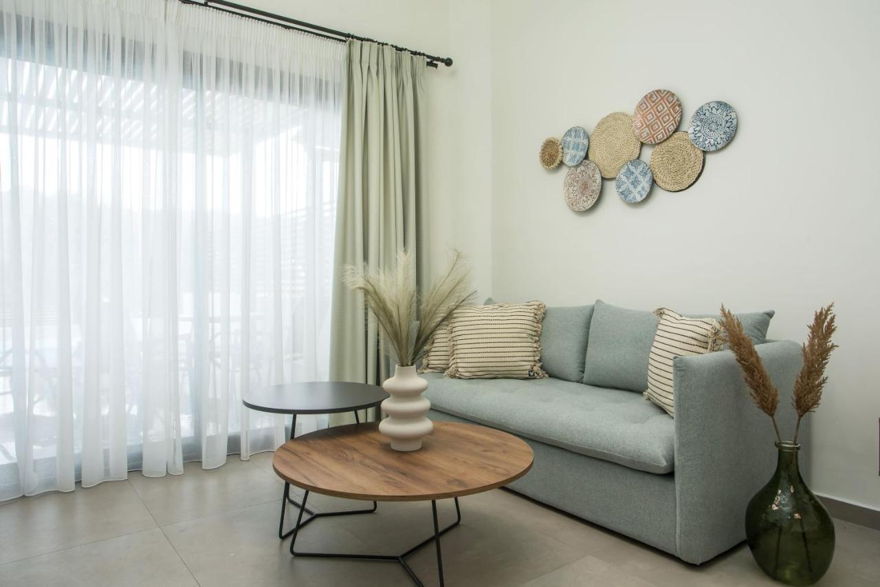 Nόka Suite Apartments ฟาลิรากี ภายนอก รูปภาพ