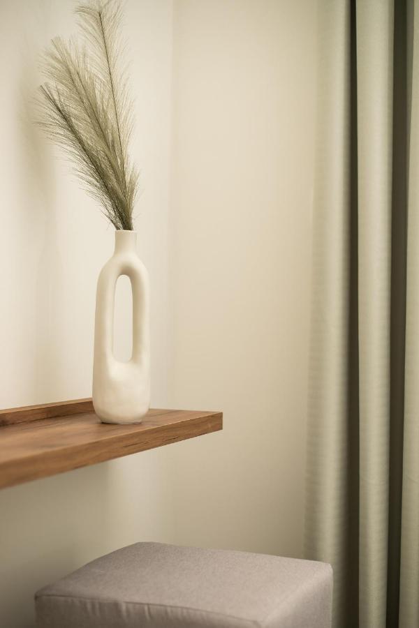 Nόka Suite Apartments ฟาลิรากี ภายนอก รูปภาพ