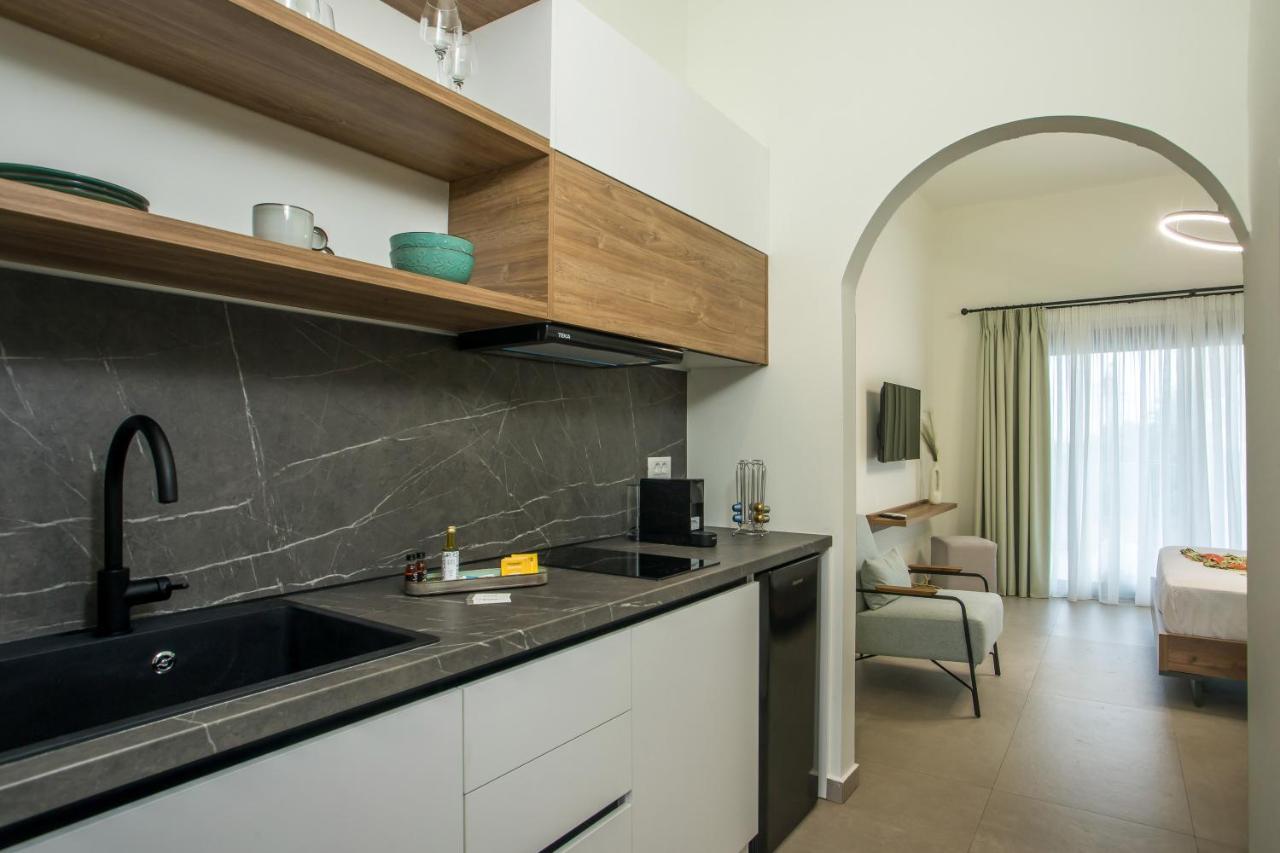 Nόka Suite Apartments ฟาลิรากี ภายนอก รูปภาพ