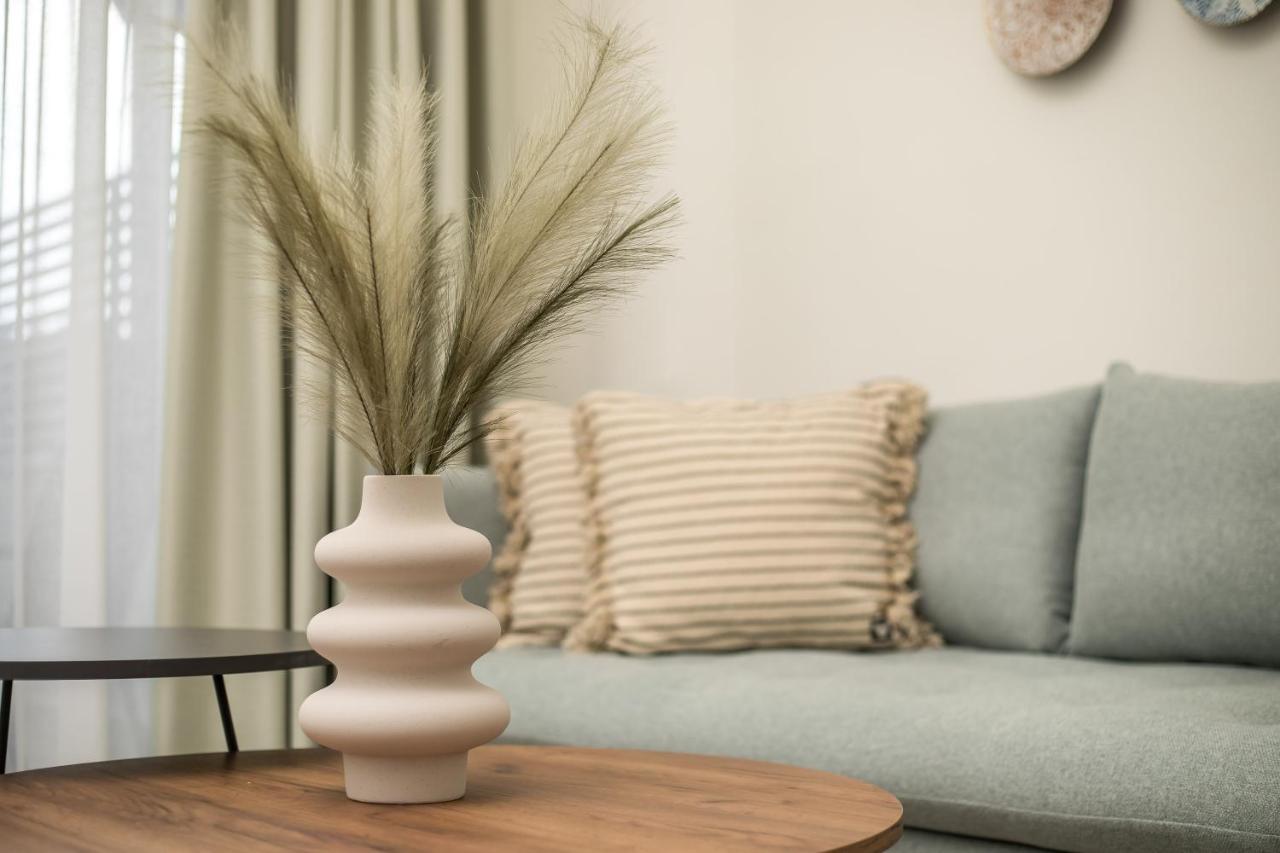 Nόka Suite Apartments ฟาลิรากี ภายนอก รูปภาพ