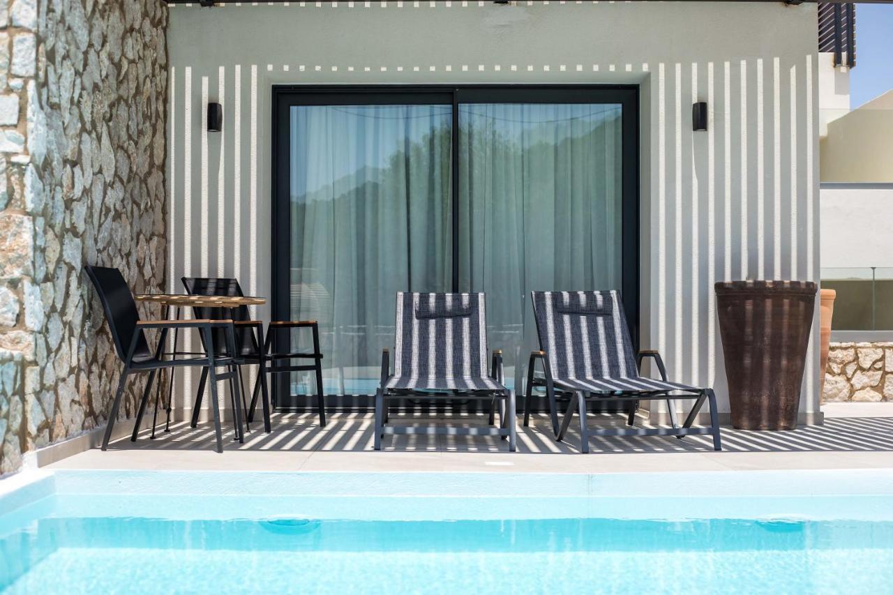 Nόka Suite Apartments ฟาลิรากี ภายนอก รูปภาพ